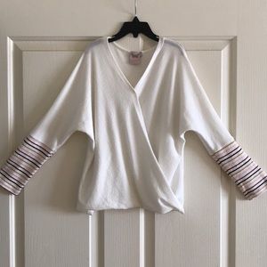 Girl’s Top with striped sleeves